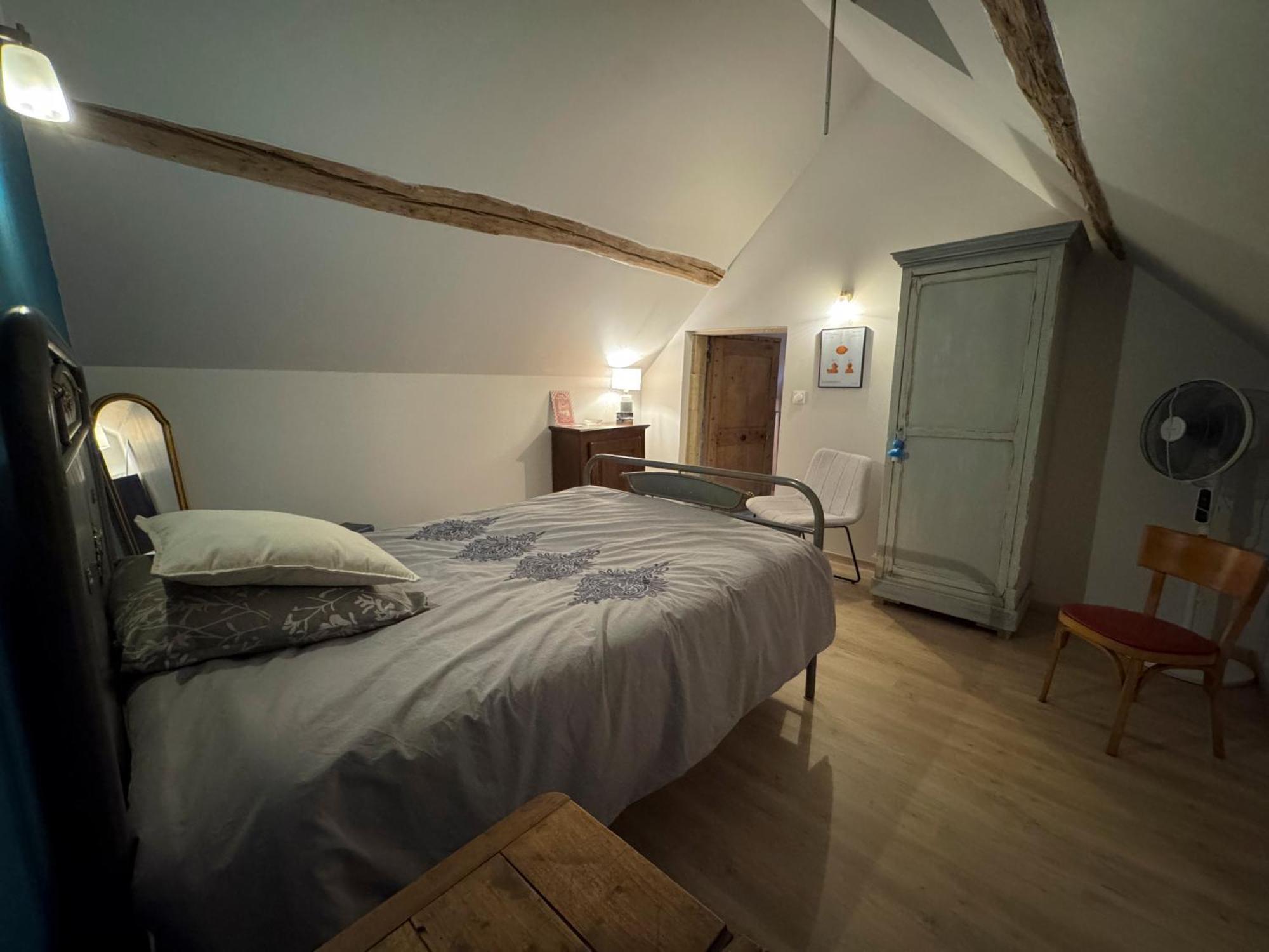 Independant Pouvant Accueillir Jusqu'a 6 Personnes, Situe Dans Foret Appartement Saint-Parize-le-Chatel
